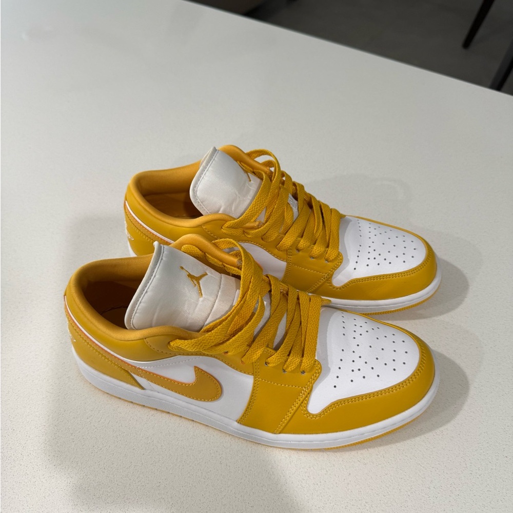 Air Jordan 1 lows